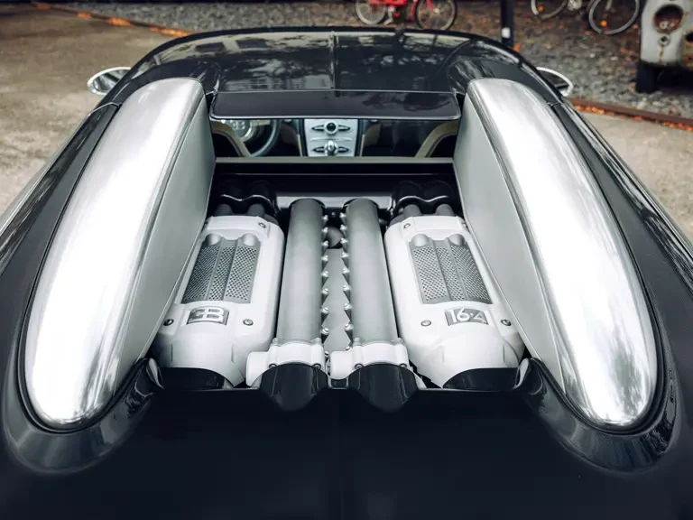 2008 Bugatti Veyron - Image 4 of 31