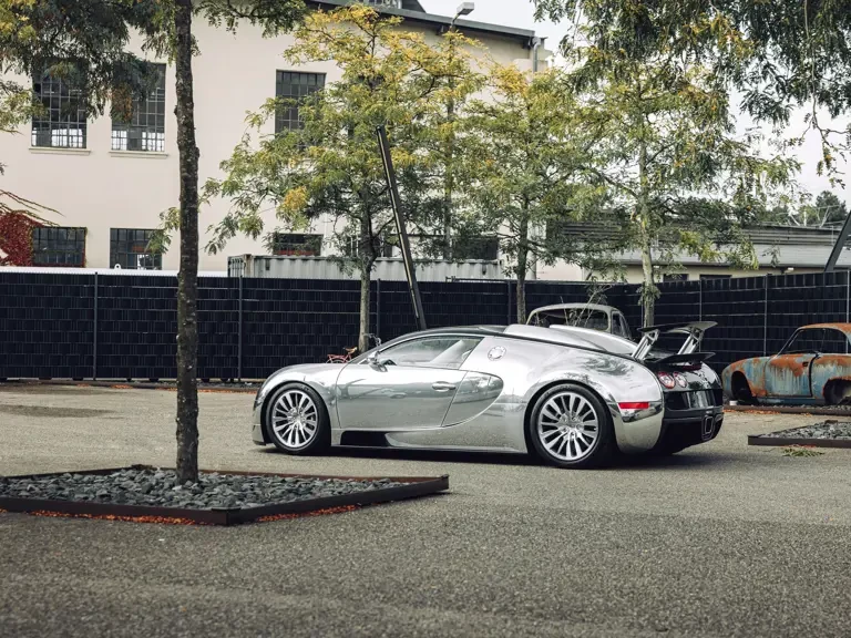 2008 Bugatti Veyron - Image 10 of 31