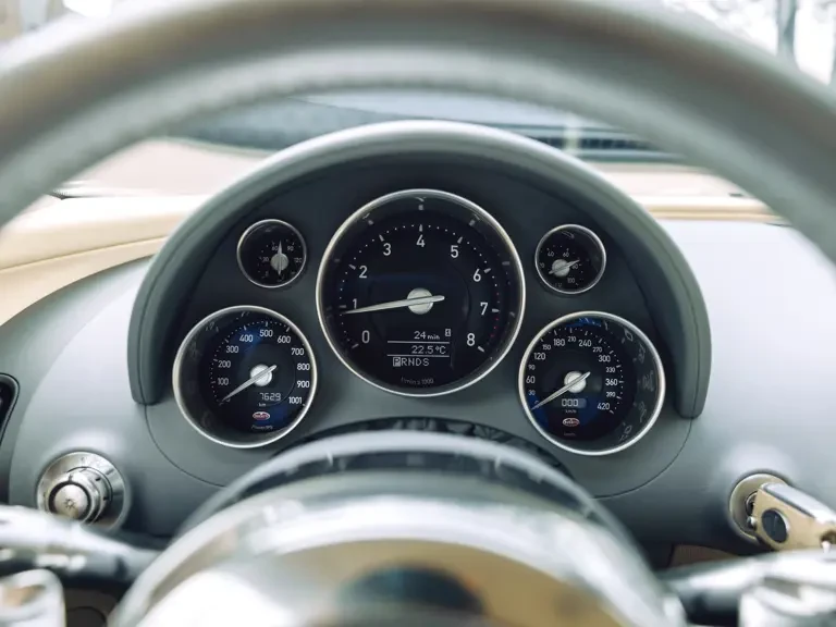 2008 Bugatti Veyron - Image 12 of 31