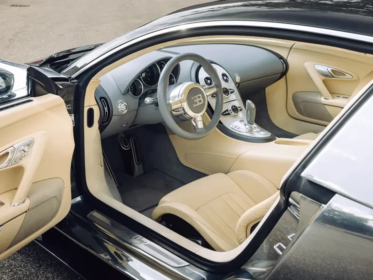 2008 Bugatti Veyron - Image 29 of 31