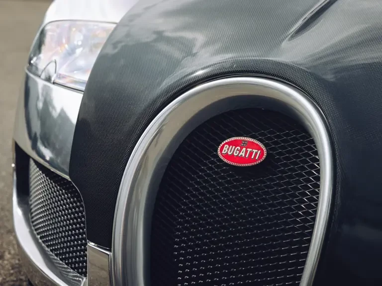 2008 Bugatti Veyron - Image 7 of 31