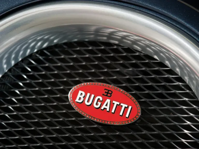 2008 Bugatti Veyron - Image 7 of 20