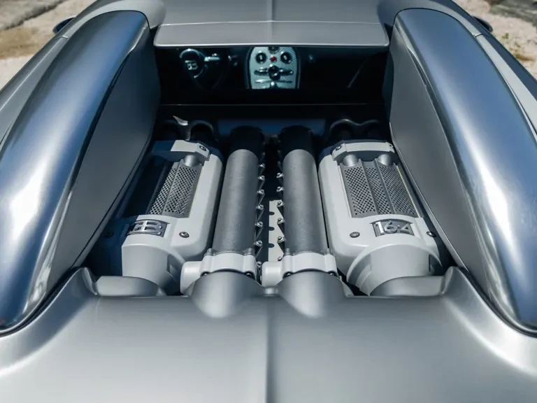2008 Bugatti Veyron - Image 4 of 31
