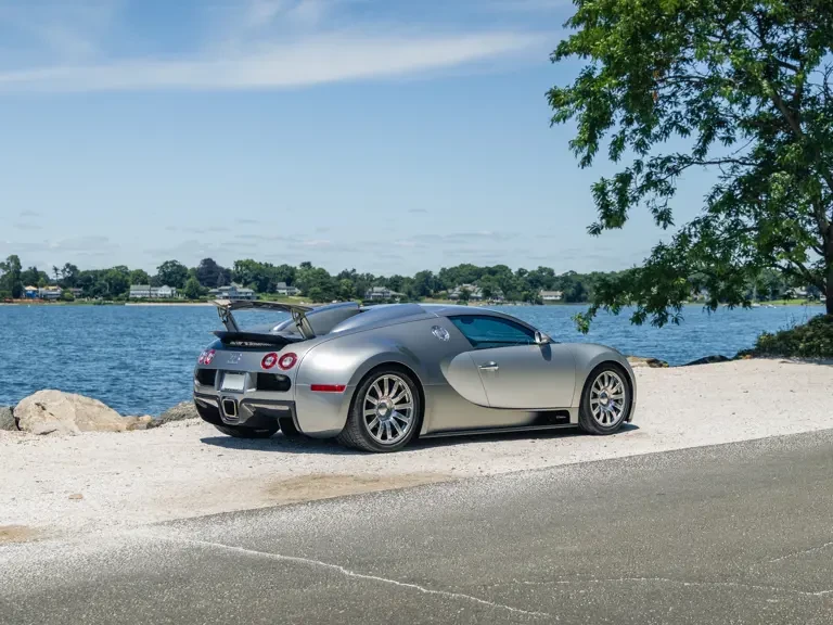 2008 Bugatti Veyron - Image 3 of 31