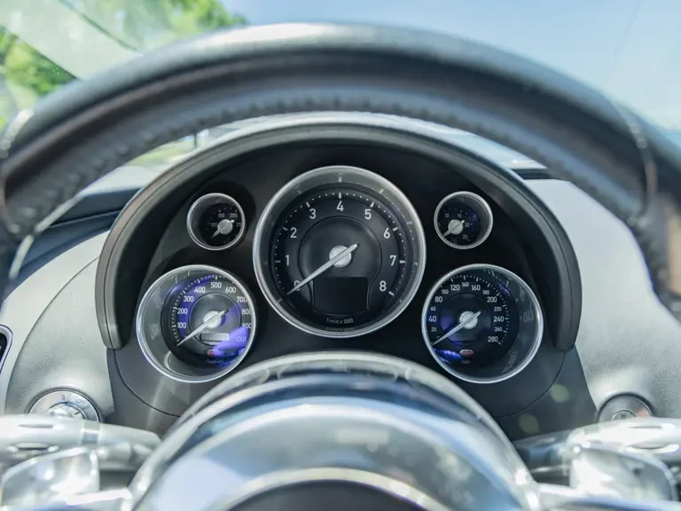 2008 Bugatti Veyron - Image 15 of 31