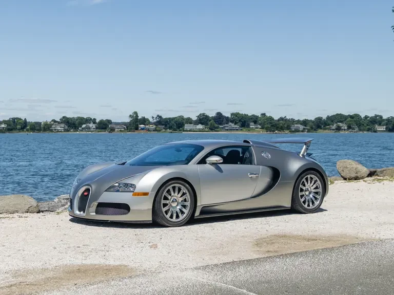2008 Bugatti Veyron - Image 2 of 31
