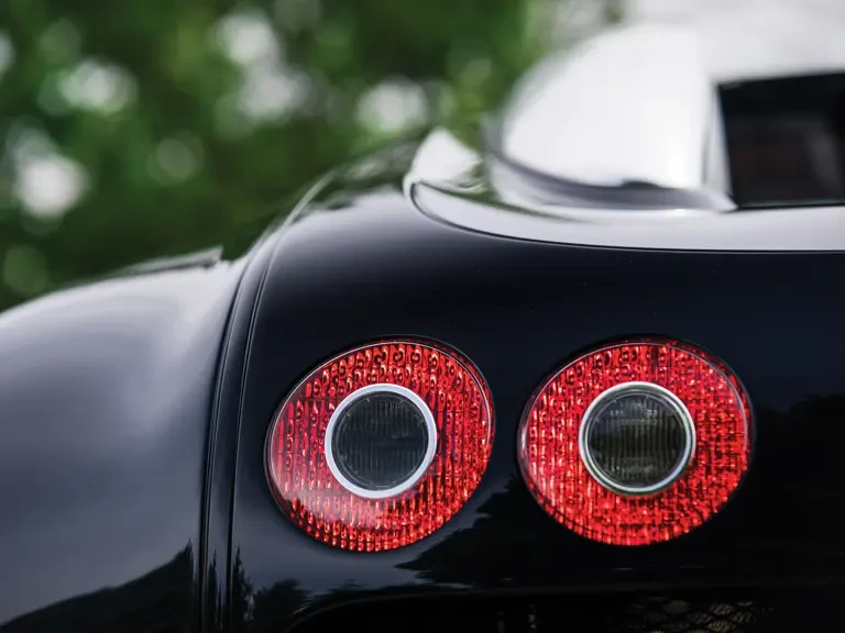 2008 Bugatti Veyron - Image 24 of 31
