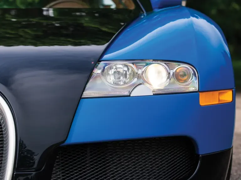 2008 Bugatti Veyron - Image 23 of 31