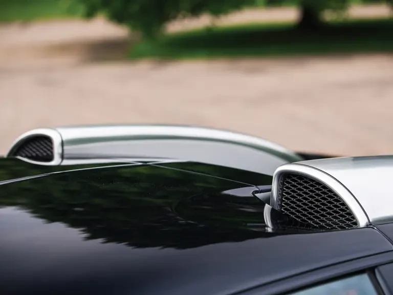 2008 Bugatti Veyron - Image 27 of 31