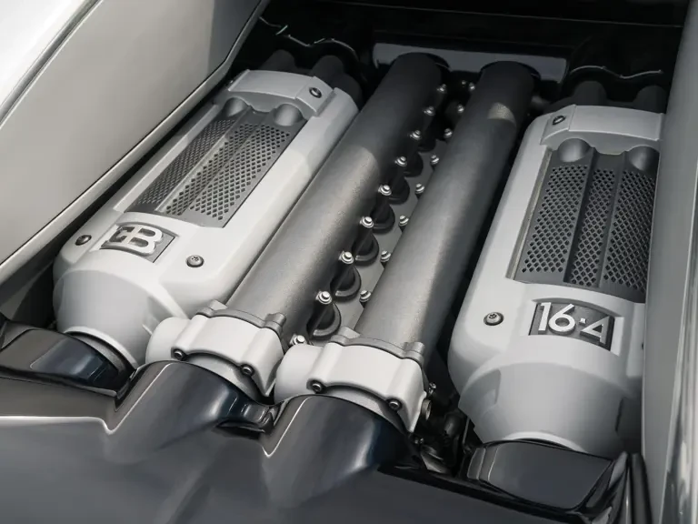 2008 Bugatti Veyron - Image 4 of 31