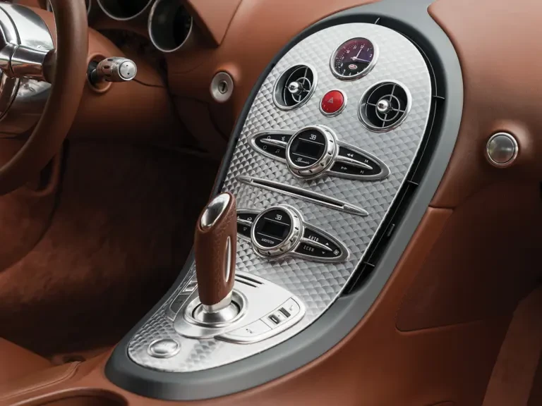 2008 Bugatti Veyron - Image 17 of 31