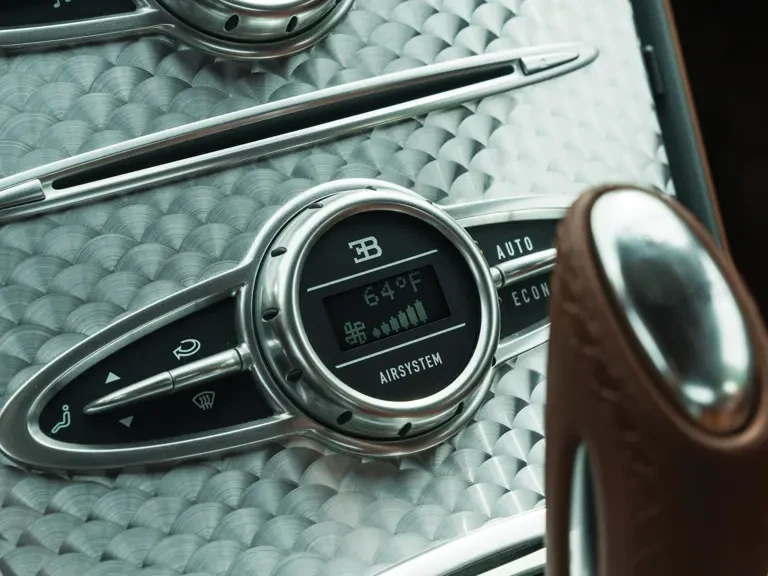 2008 Bugatti Veyron - Image 16 of 31