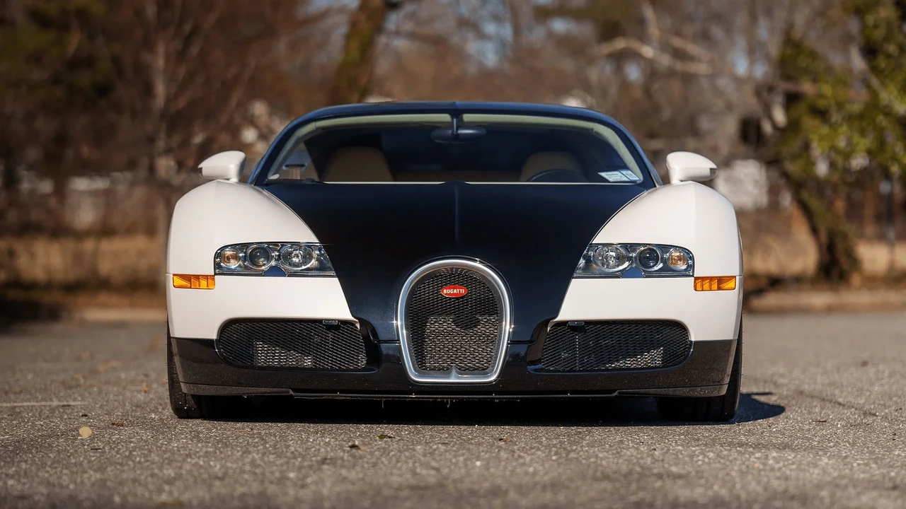 2008 Bugatti Veyron - Image 7 of 31