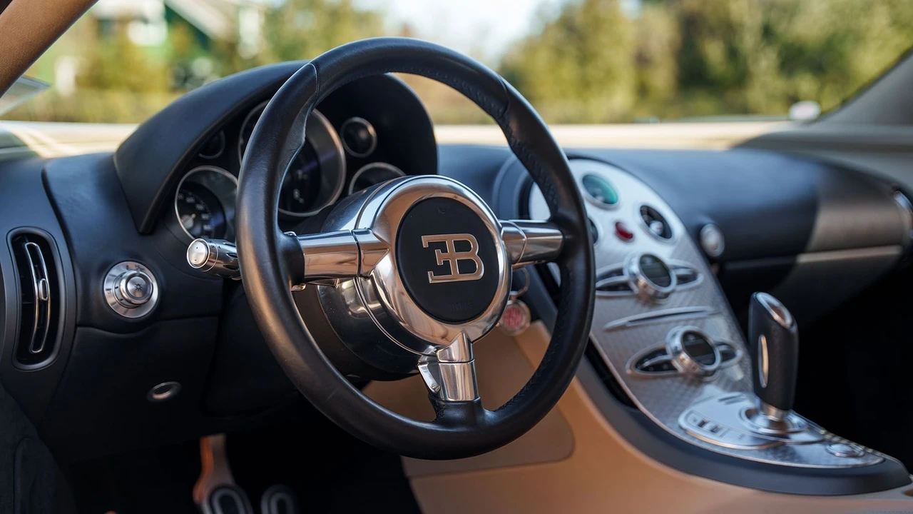 2008 Bugatti Veyron - Image 4 of 31