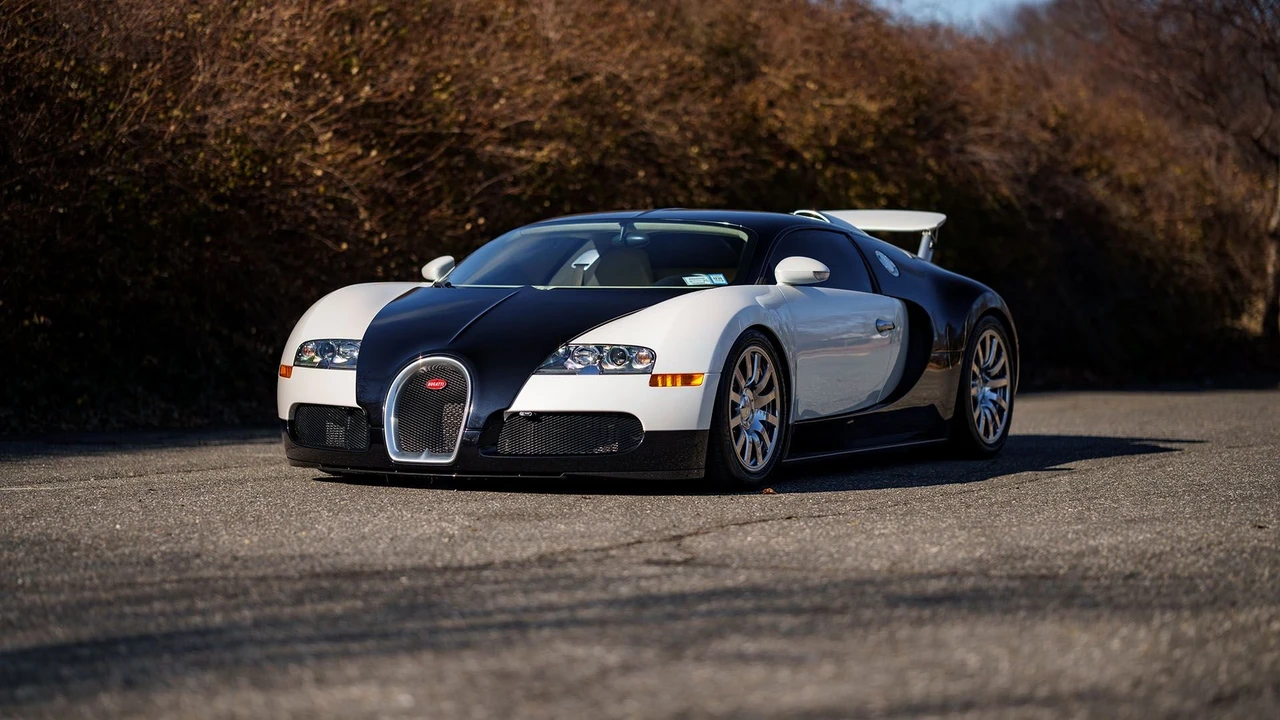2008 Bugatti Veyron - Image 8 of 31