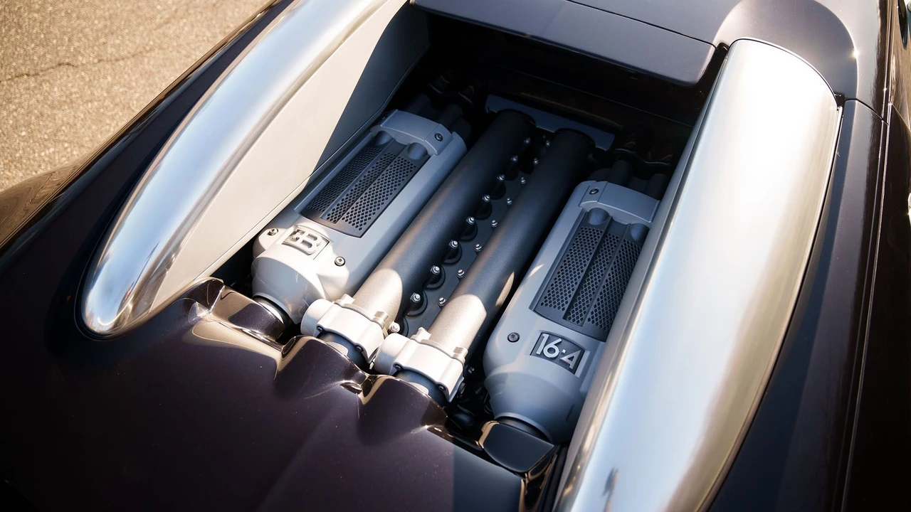 2008 Bugatti Veyron - Image 3 of 31