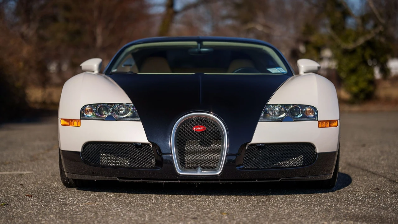 2008 Bugatti Veyron - Image 21 of 31