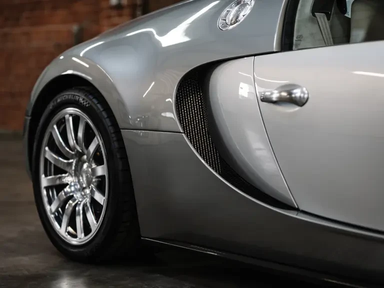 2008 Bugatti Veyron - Image 20 of 31