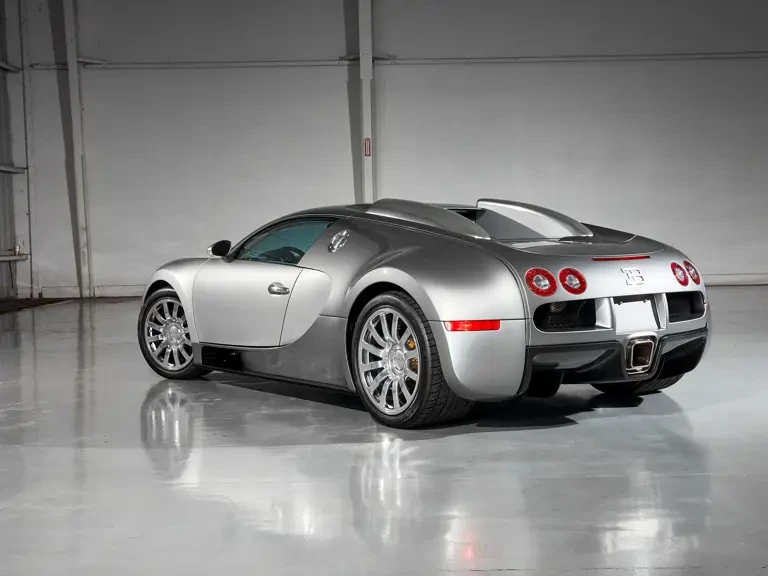 2008 Bugatti Veyron - Image 3 of 31