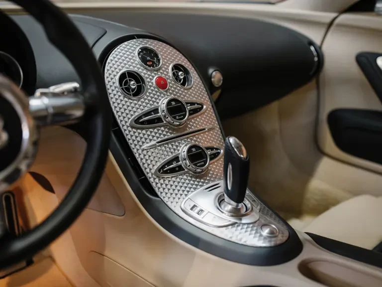 2008 Bugatti Veyron - Image 12 of 31