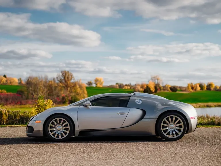2008 Bugatti Veyron - Image 7 of 31
