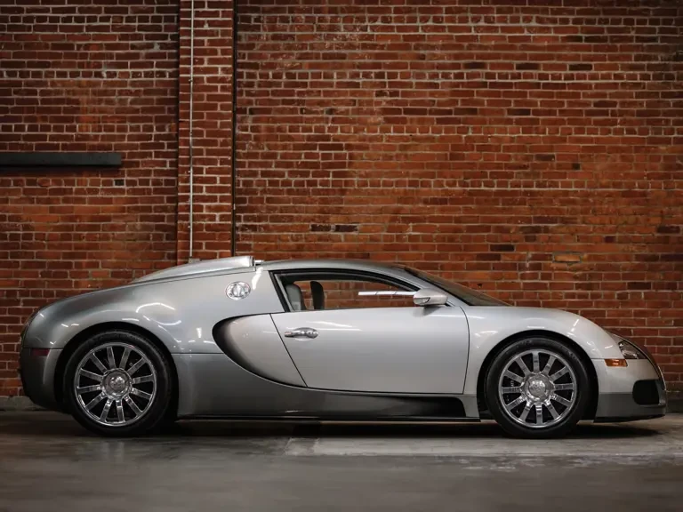 2008 Bugatti Veyron - Image 6 of 31