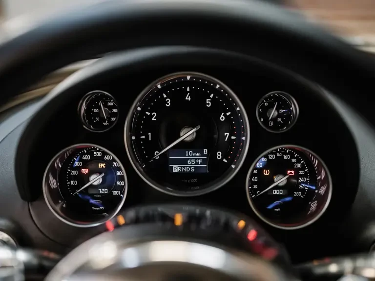 2008 Bugatti Veyron - Image 11 of 31