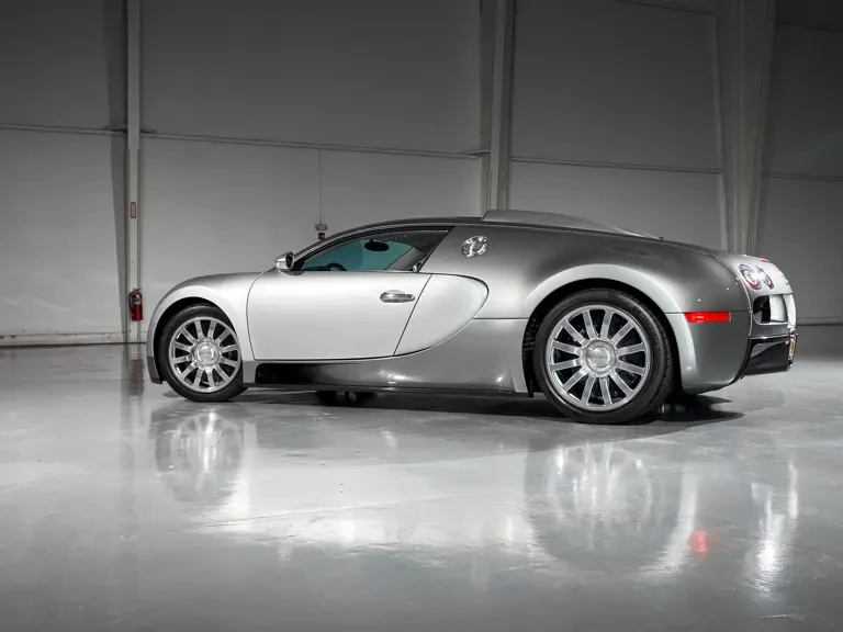 2008 Bugatti Veyron - Image 14 of 31