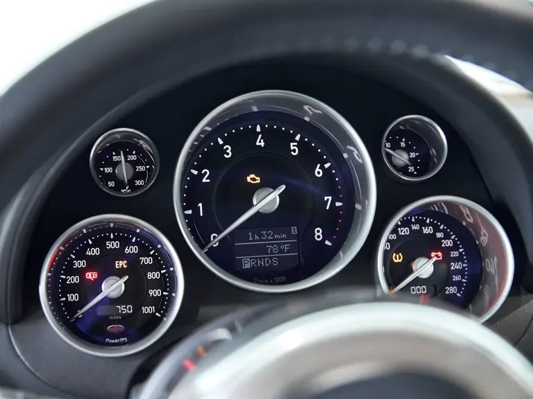 2008 Bugatti Veyron - Image 28 of 31