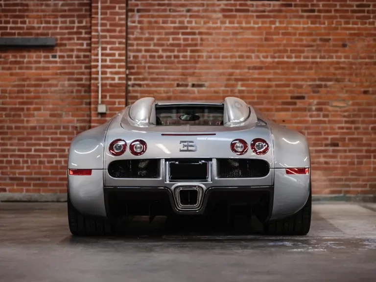 2008 Bugatti Veyron - Image 9 of 31