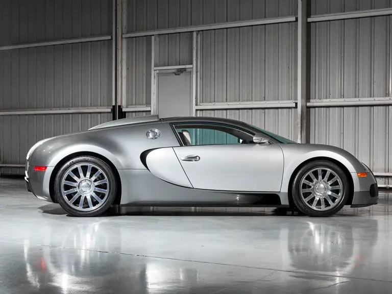2008 Bugatti Veyron - Image 6 of 31