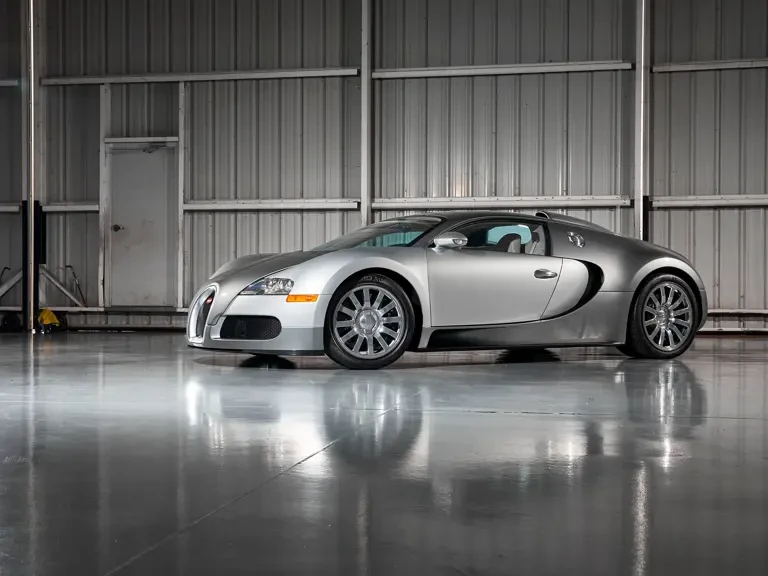 2008 Bugatti Veyron - Image 13 of 31