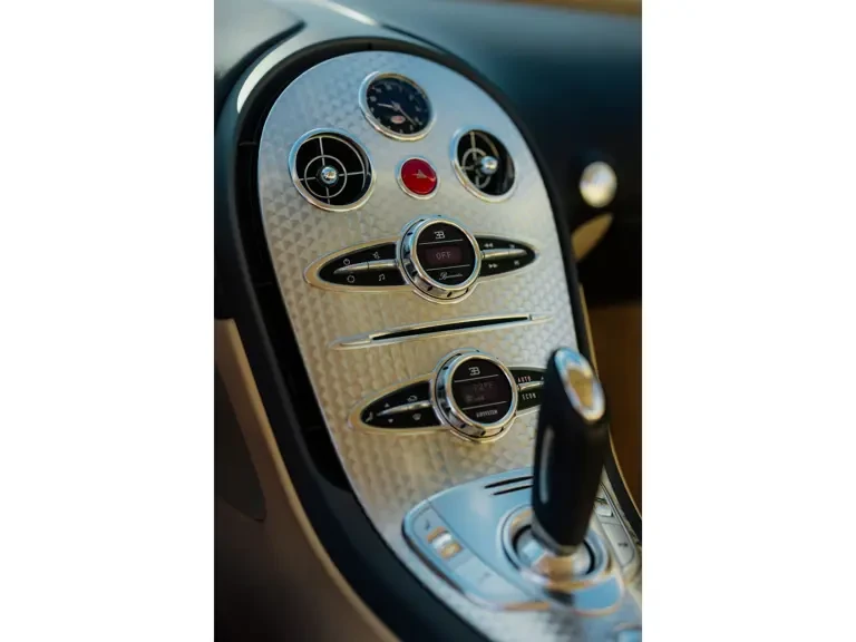 2008 Bugatti Veyron - Image 28 of 31