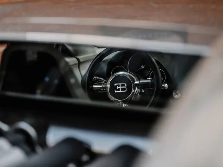 2008 Bugatti Veyron - Image 19 of 31