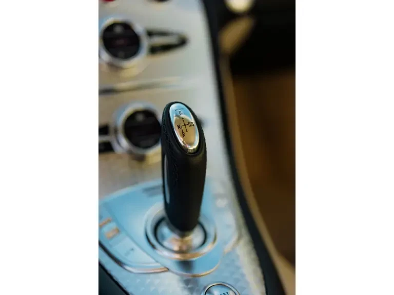 2008 Bugatti Veyron - Image 27 of 31