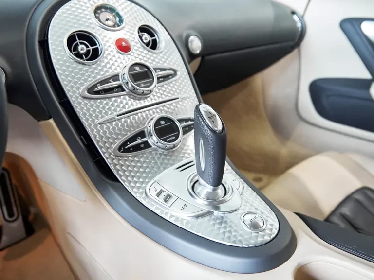 2008 Bugatti Veyron - Image 27 of 31