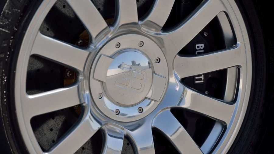 2008 Bugatti Veyron - Image 11 of 20