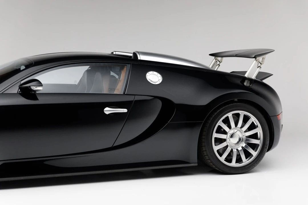 2008 Bugatti Veyron - Image 31 of 31