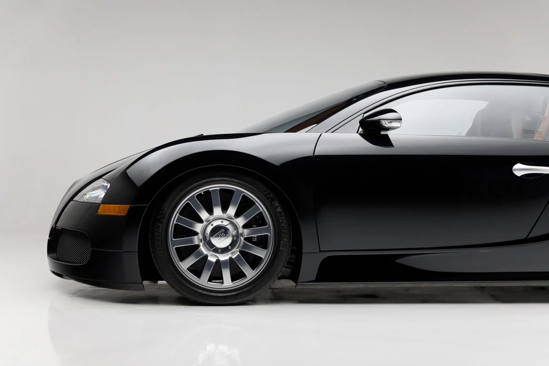 2008 Bugatti Veyron - Image 26 of 31