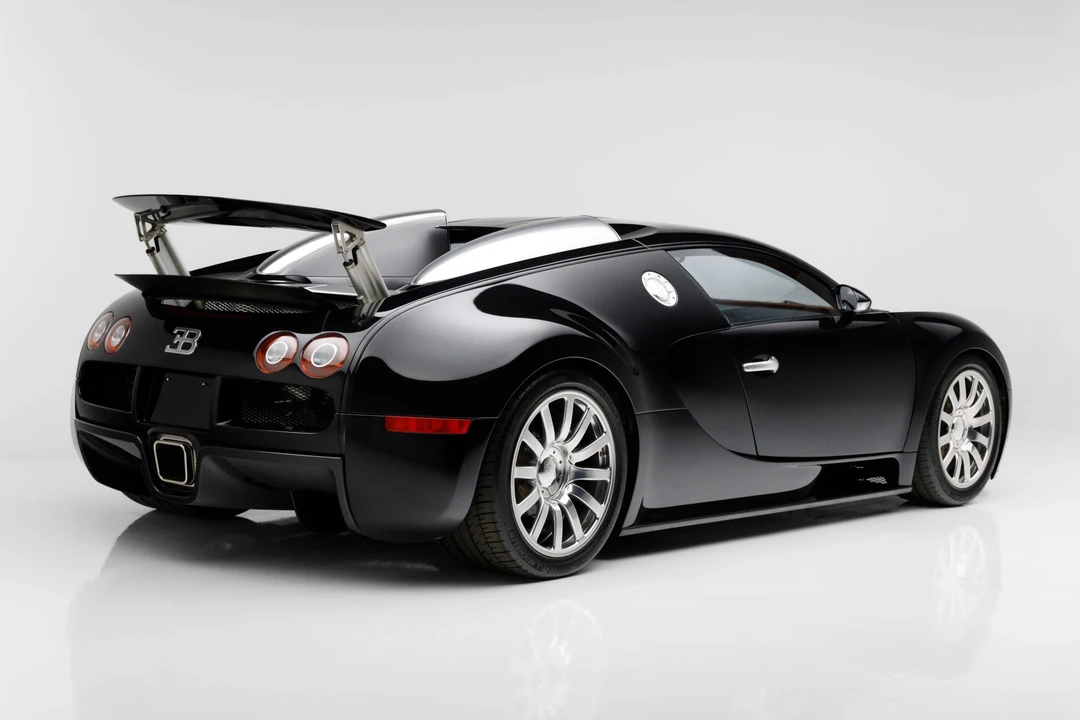 2008 Bugatti Veyron - Image 15 of 31