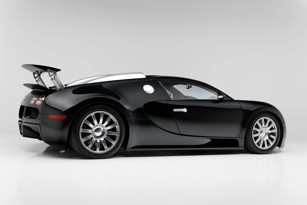 2008 Bugatti Veyron - Image 16 of 31
