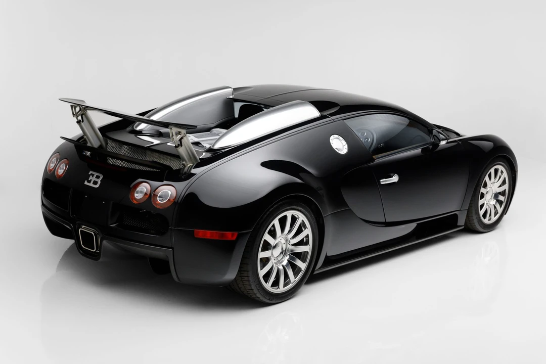 2008 Bugatti Veyron - Image 14 of 31