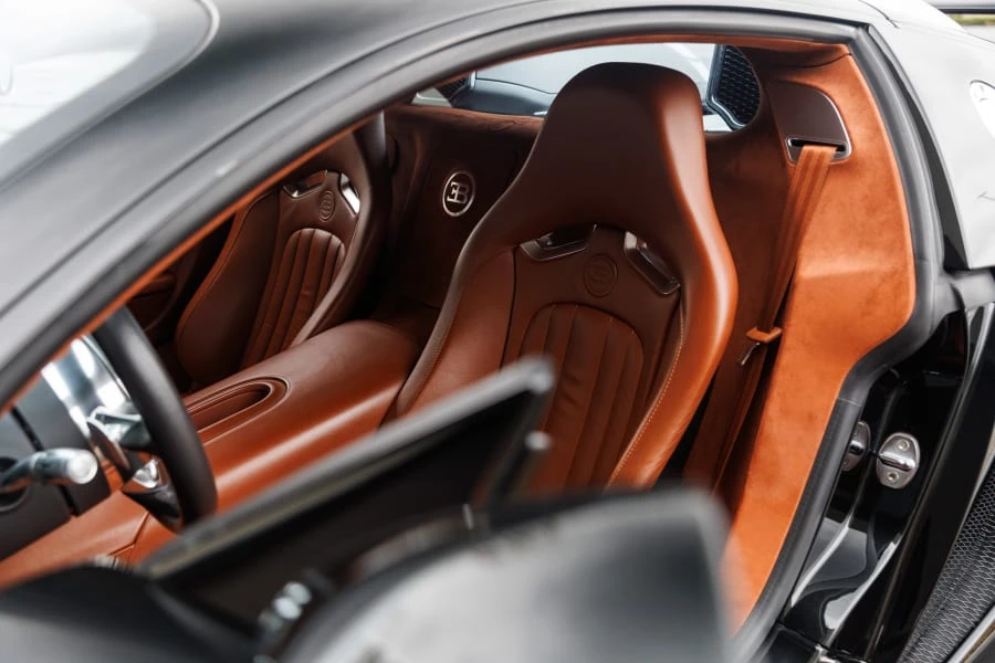 2008 Bugatti Veyron - Image 25 of 31