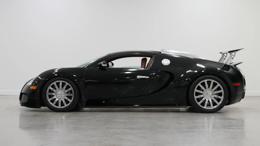 2008 Bugatti Veyron - Image 13 of 31