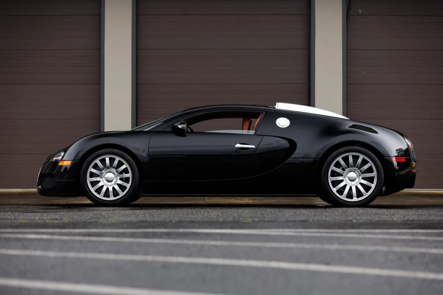 2008 Bugatti Veyron - Image 17 of 31