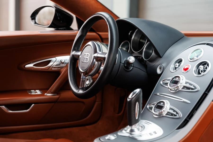 2008 Bugatti Veyron - Image 28 of 31
