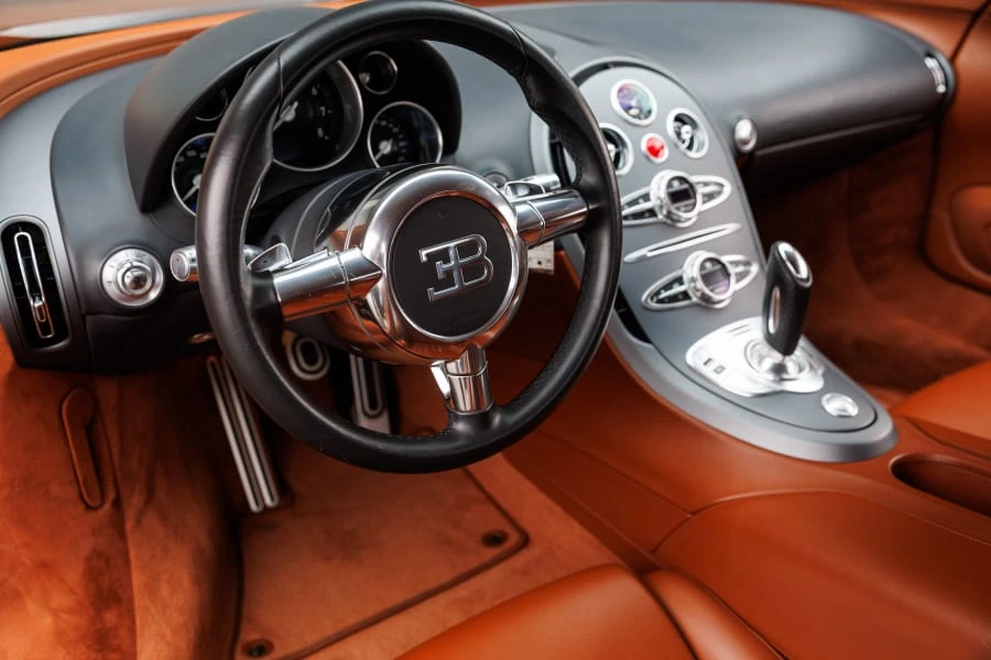 2008 Bugatti Veyron - Image 23 of 31