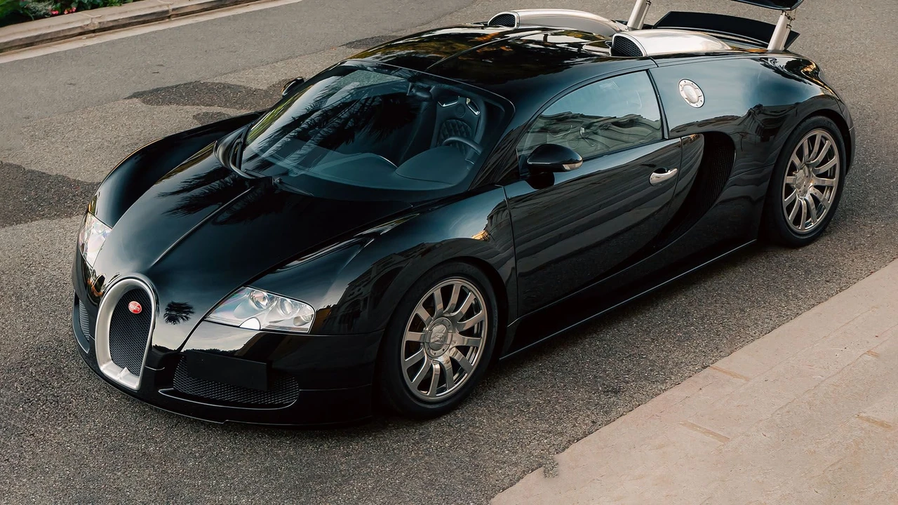 2008 Bugatti Veyron - Image 15 of 31