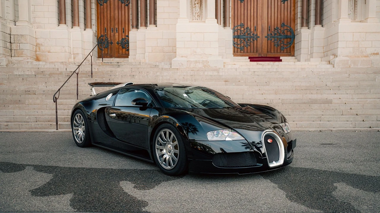 2008 Bugatti Veyron - Image 8 of 31