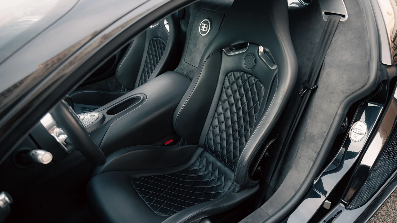 2008 Bugatti Veyron - Image 31 of 31